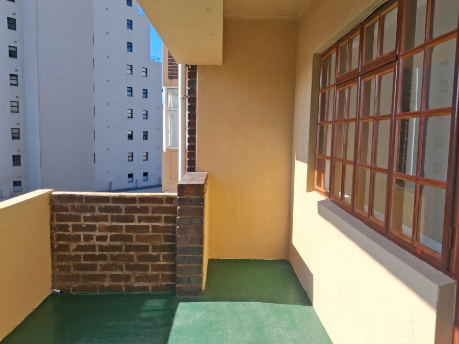 To Let 1 Bedroom Property for Rent in Quigney Eastern Cape